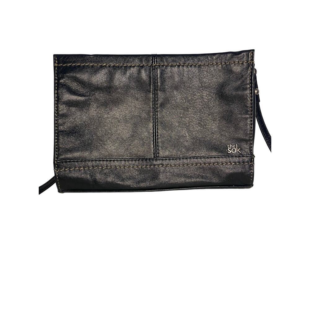 The Sak Iris‎ Leather Crossbody Clutch Purse Classic Black Bag Small Boho
